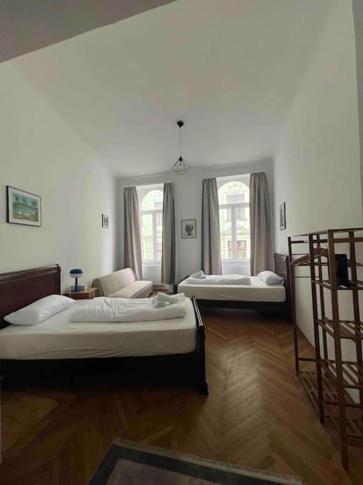 Apartment Authentic 2-bedroom