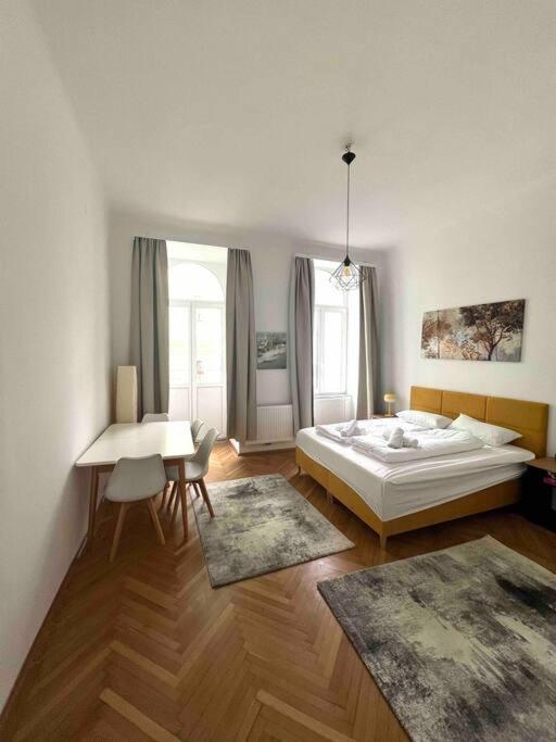 Apartment Authentic 2-bedroom *